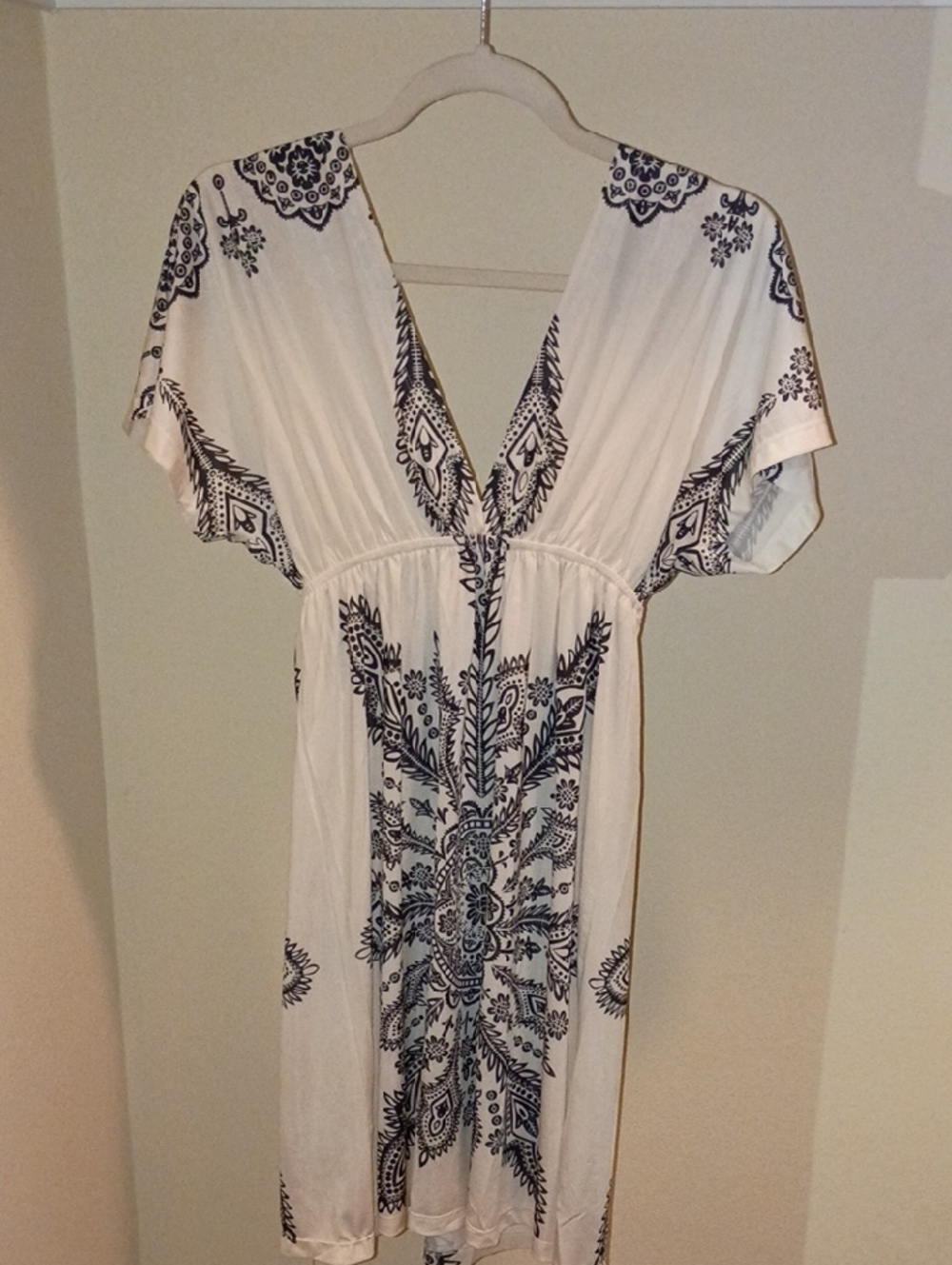 White & Black V-Neck Boho Print Women’s Dress | Size S
